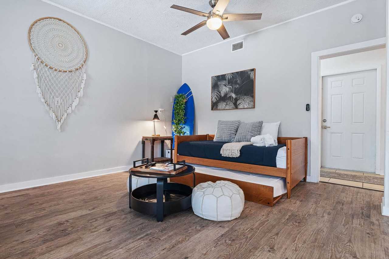 120 Sherwood Ave #1281951P - Photo 7 of 50