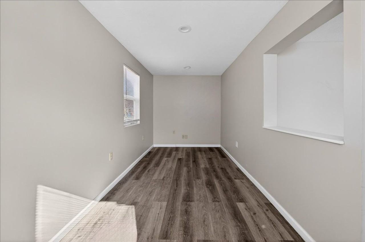 1715 N Oxford St - Photo 2 of 13