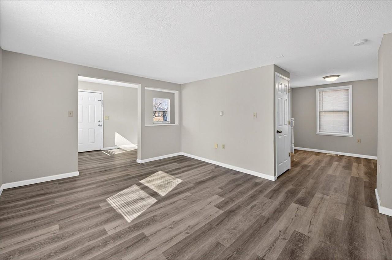 1715 N Oxford St - Photo 5 of 13