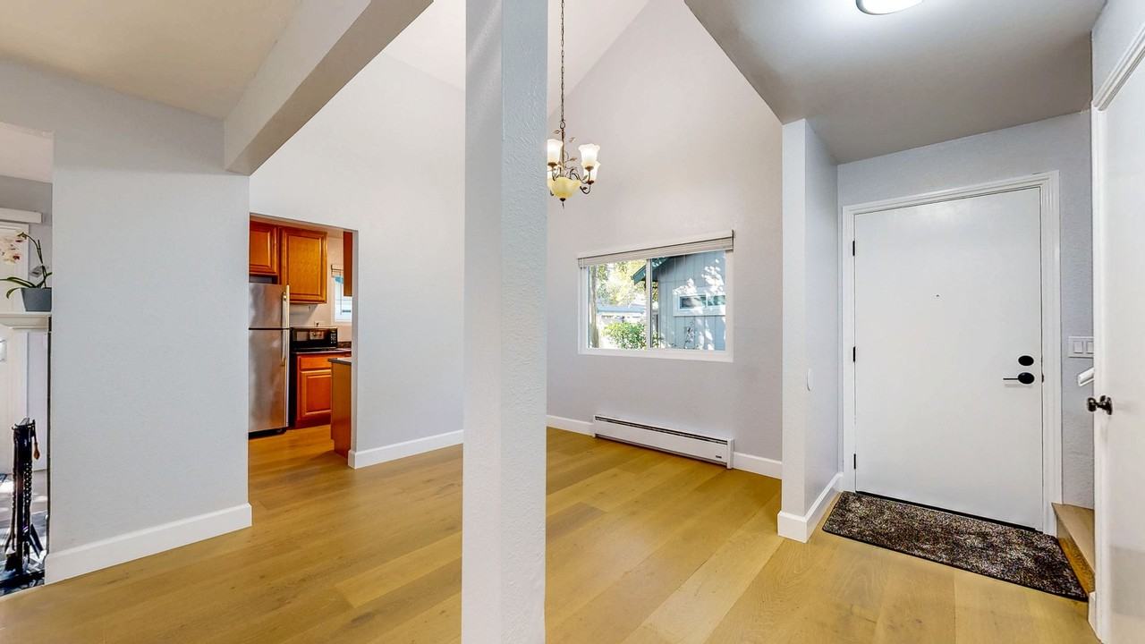 6462 Meadow Pines Ave - Photo 5 of 47