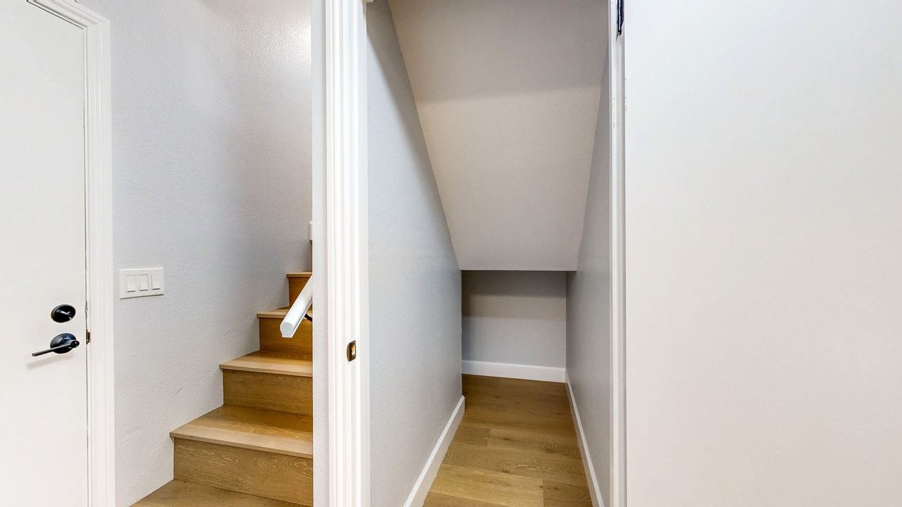 6462 Meadow Pines Ave - Photo 7 of 46