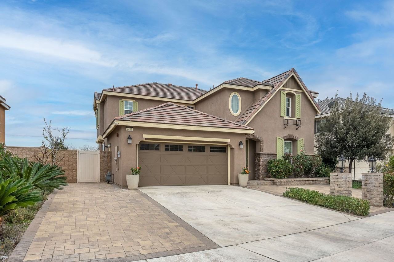 8485 Kingman Ct - Photo 2 of 5