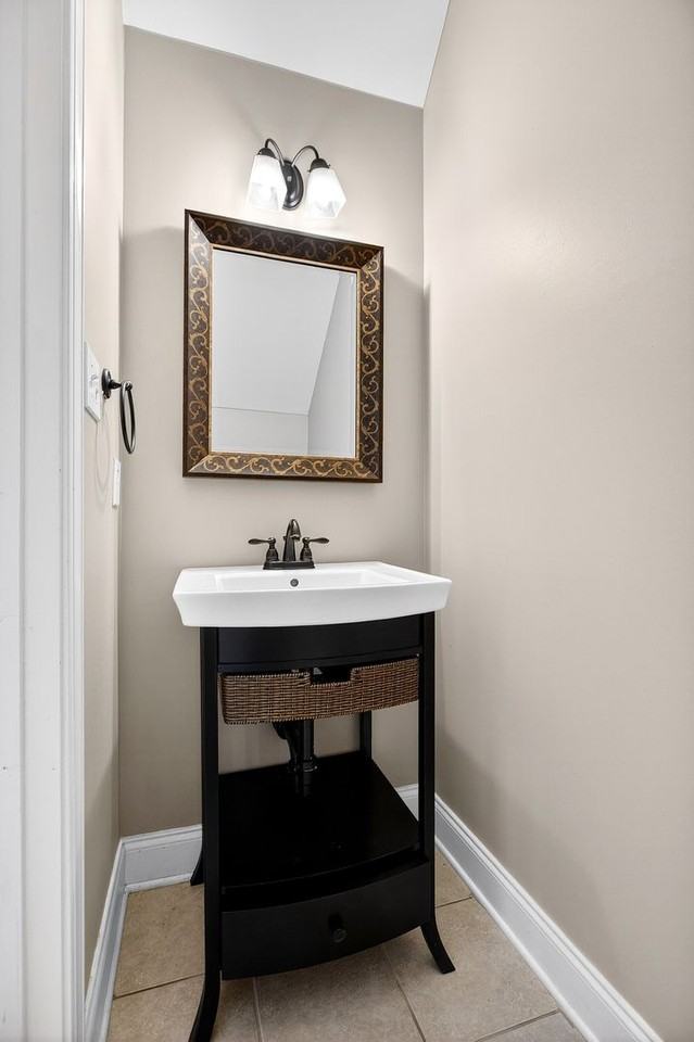 1703 New Castle Dr Ne - Photo 7 of 10