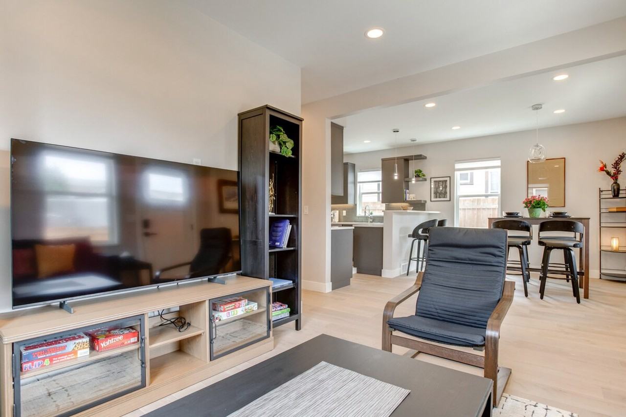 3674 S Logan St #1385649P - Photo 4 of 24