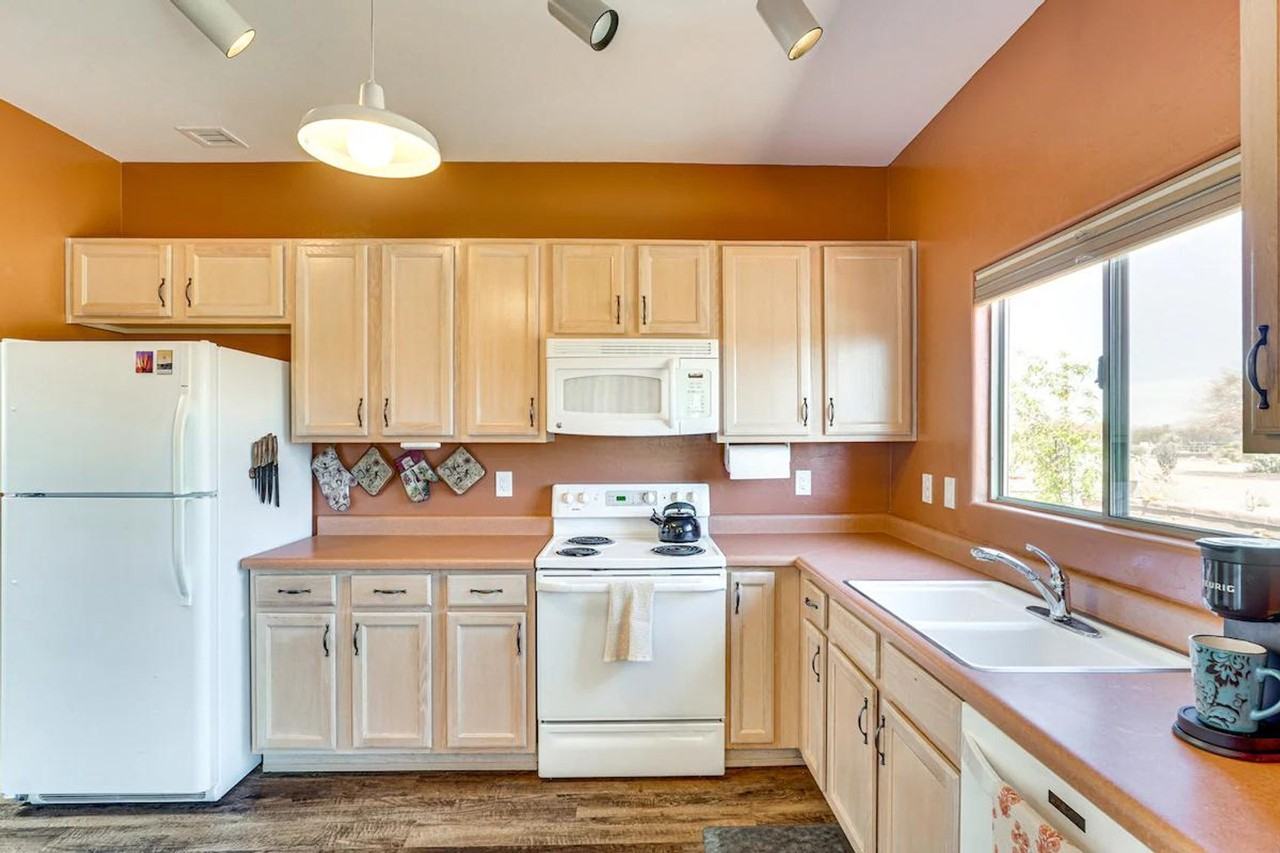 3925 South Vía De Cristal #1385990P - Photo 6 of 27