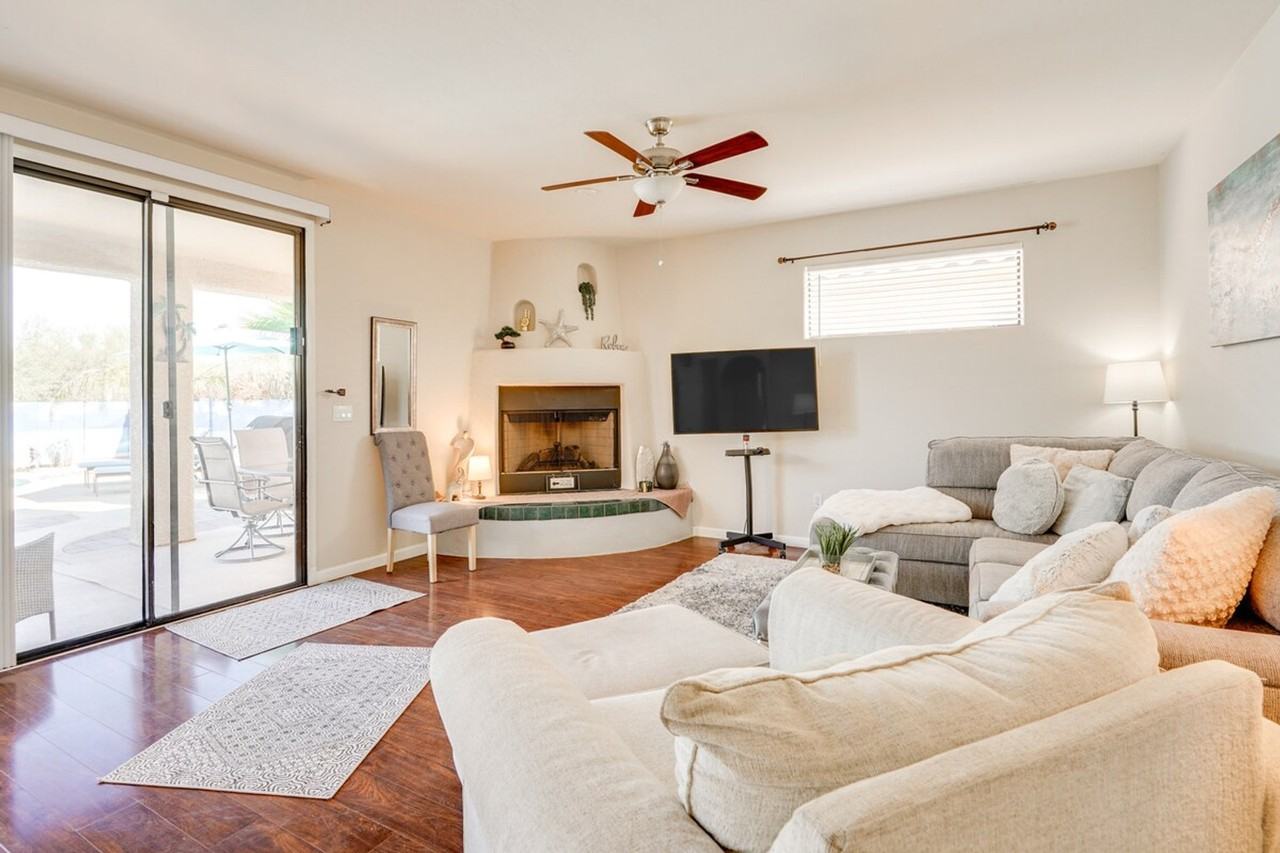 1209 W Crystal Palace Pl #1385838P - Photo 2 of 29