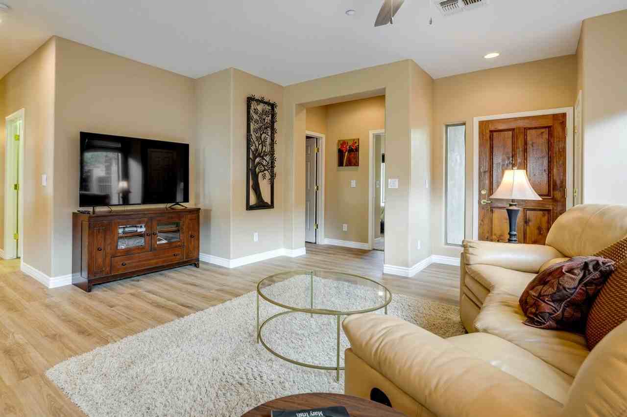 2501 W Myopia Ct #1383698P - Photo 6 of 28