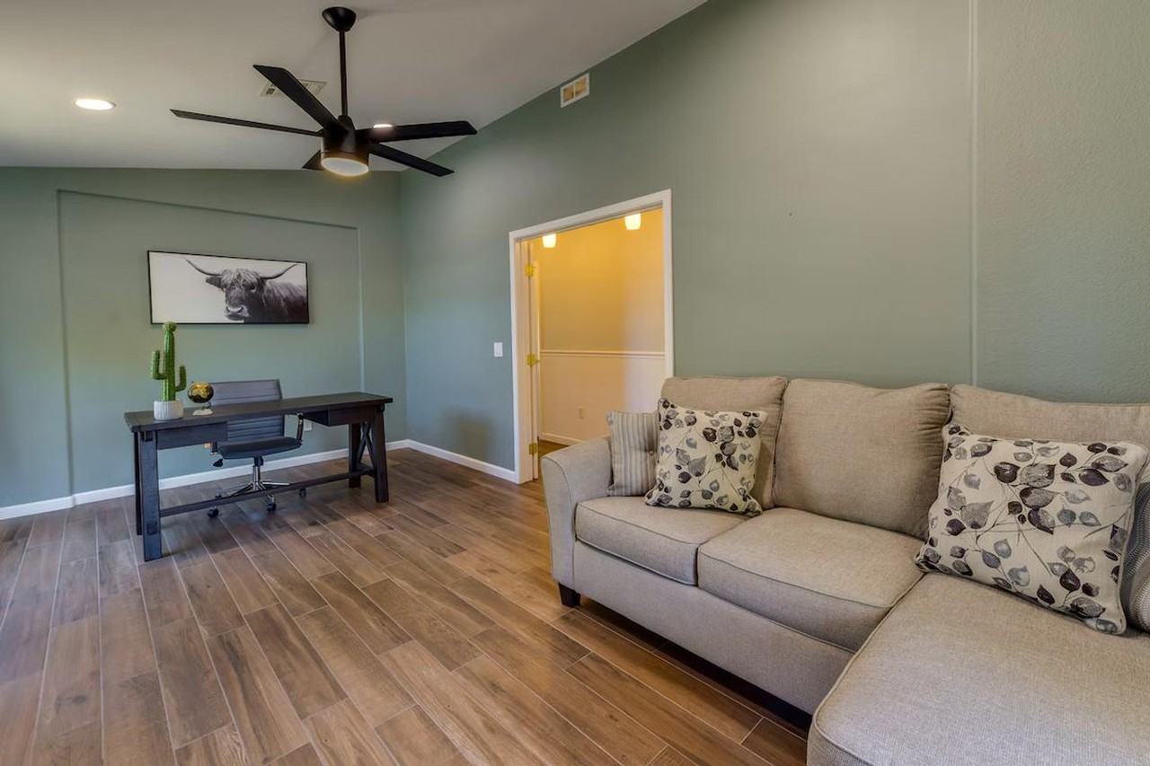 2730 E Terrace Ave #1385842P - Photo 4 of 27