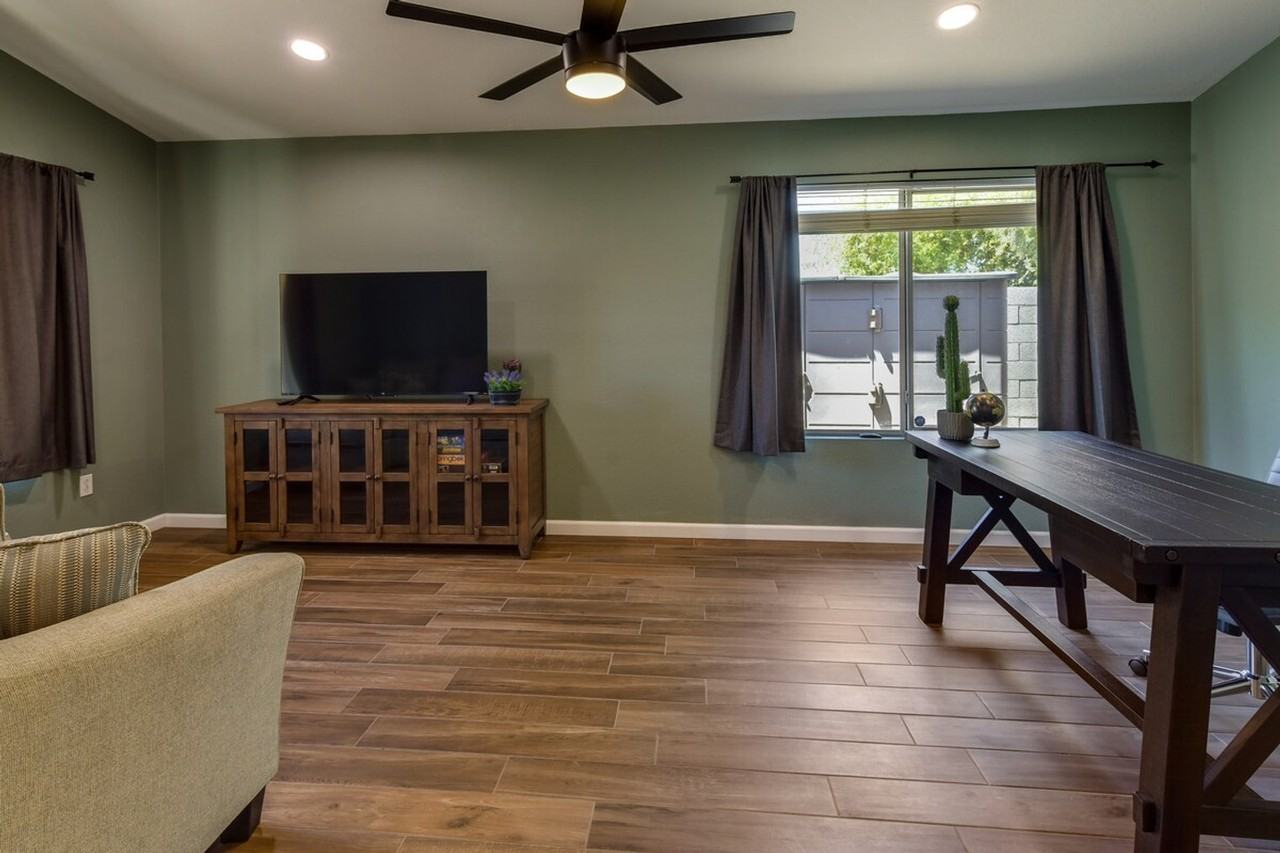 2730 E Terrace Ave #1385842P - Photo 5 of 27