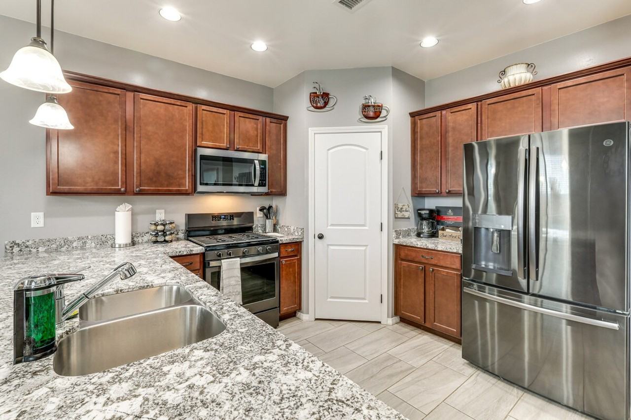 12281 Pegasus Rd #1385755P - Photo 3 of 25