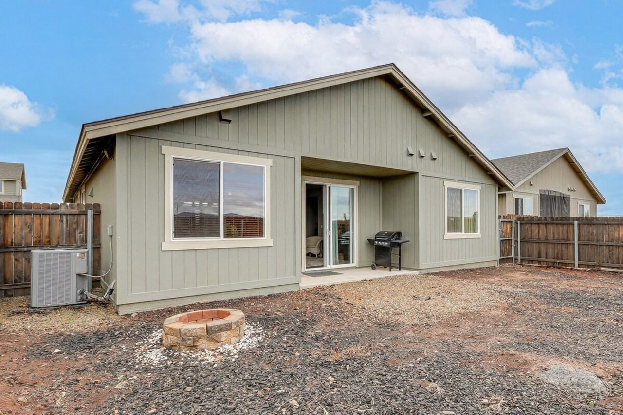 12281 Pegasus Rd #1385755P - Photo 4 of 25