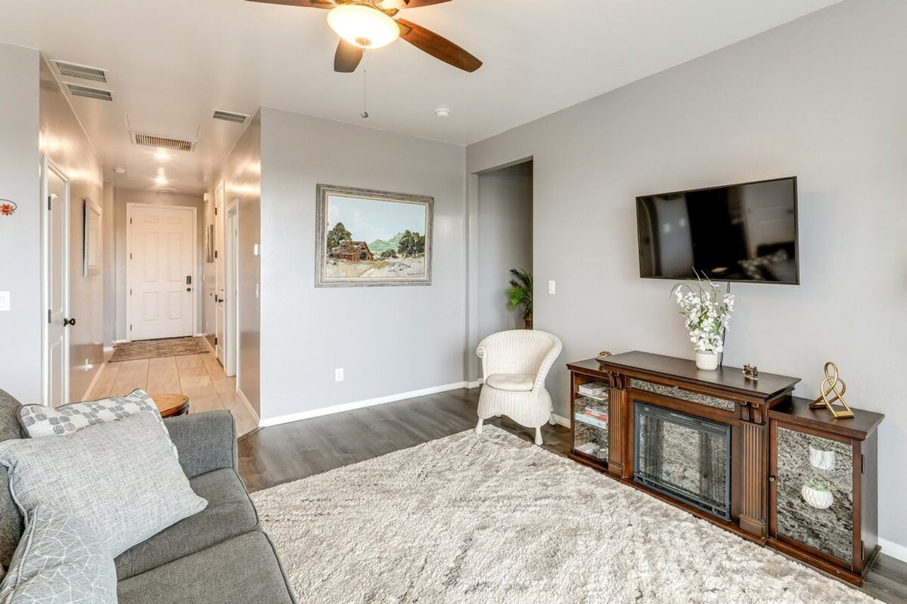 12281 Pegasus Rd #1385755P - Photo 6 of 25