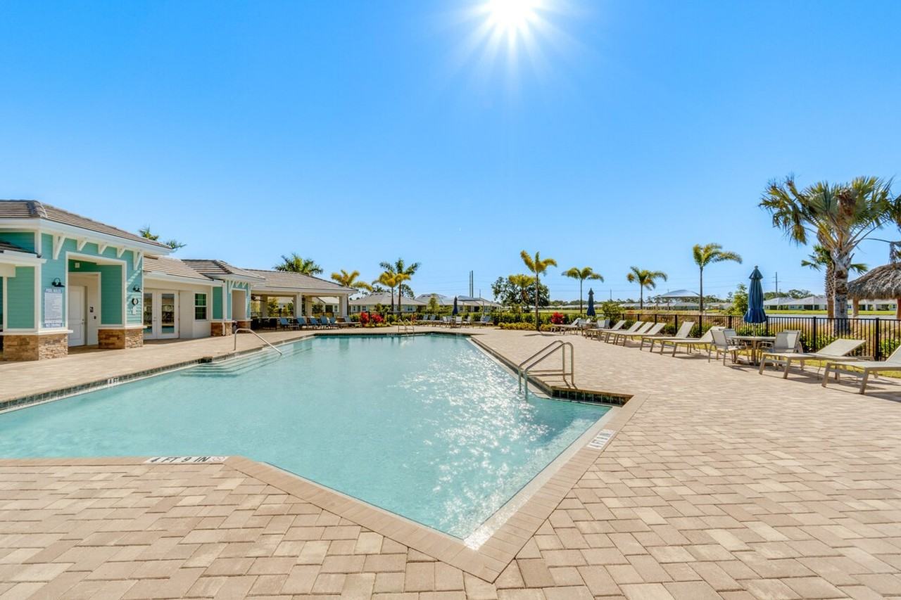 217 Ibiza Loop #1383689P - Photo 4 of 31