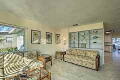 1017 Pineland Ave - Photo 1 of 1