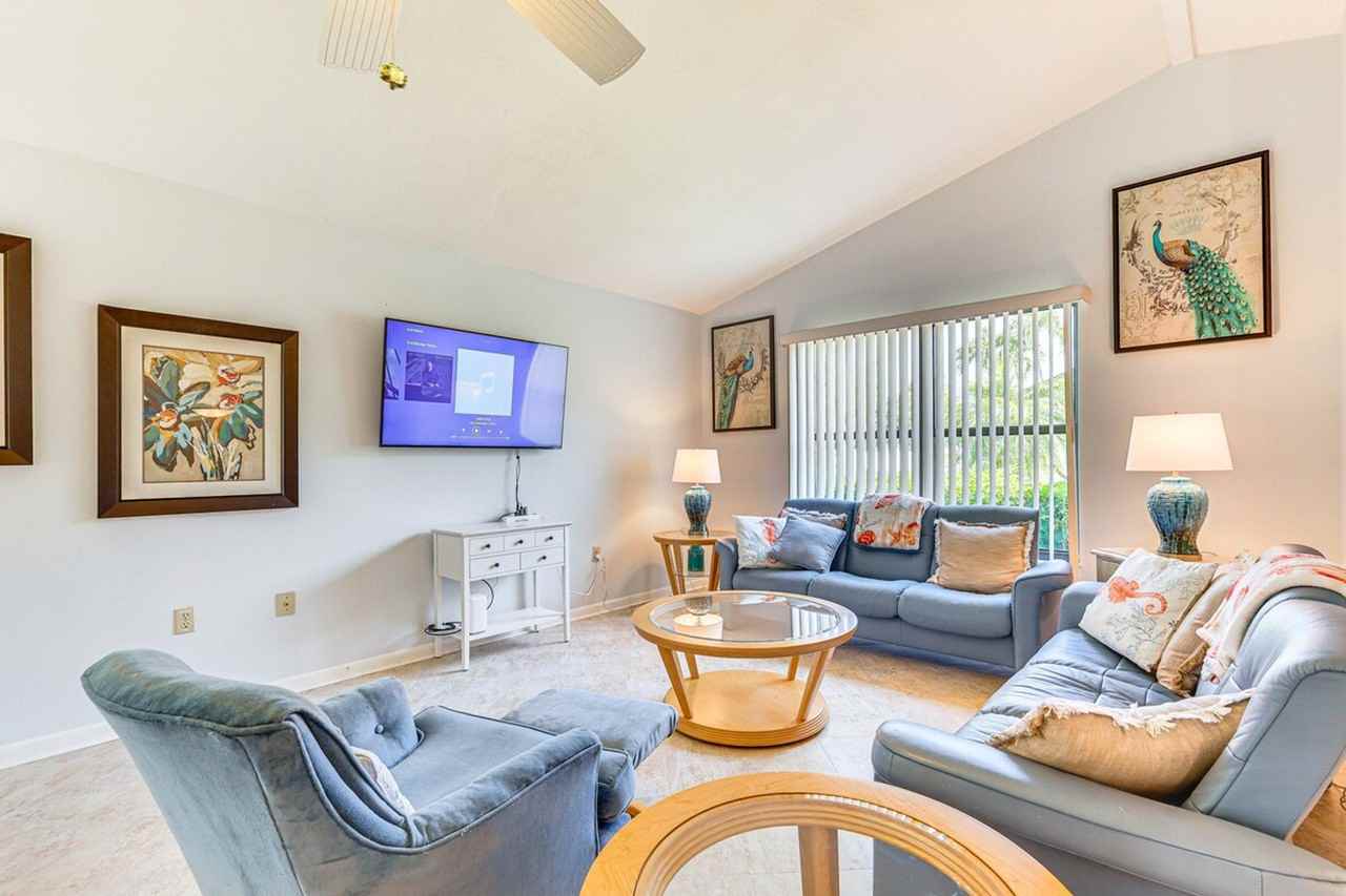 11651 Pointe Circle Dr #1385672P - Photo 2 of 27