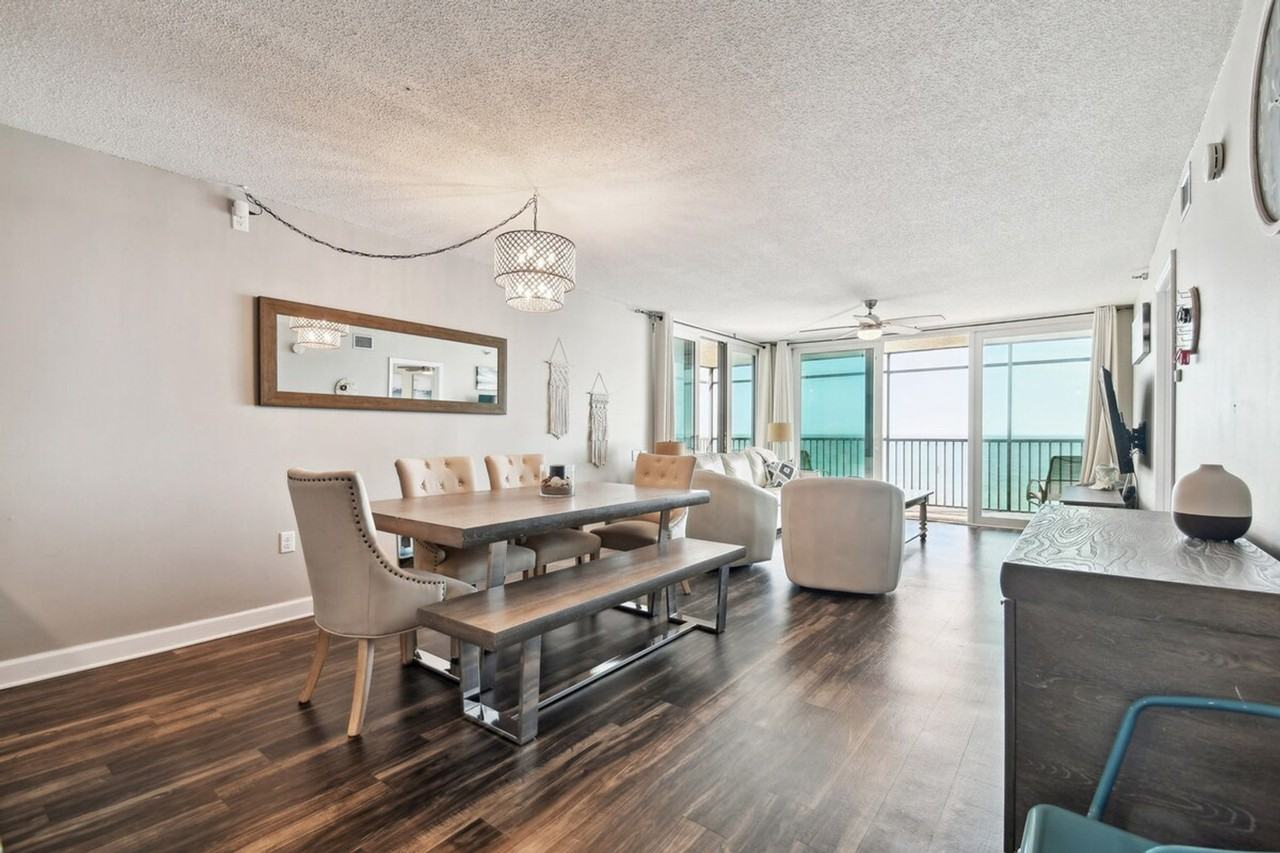 15400 Gulf Blvd #1386049P - Photo 2 of 43