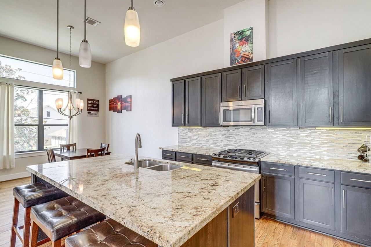 1613 Bonner St #1385737P - Photo 2 of 29