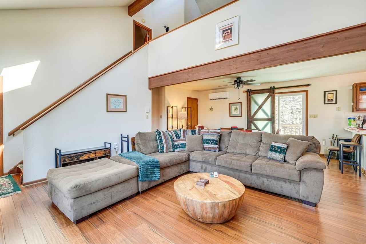 5317 Woodbridge Dr E #1386038P - Photo 2 of 30