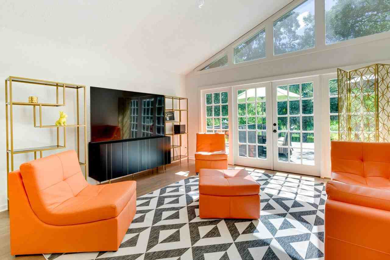 15 S Lawsona Blvd #1308144P - Photo 6 of 35