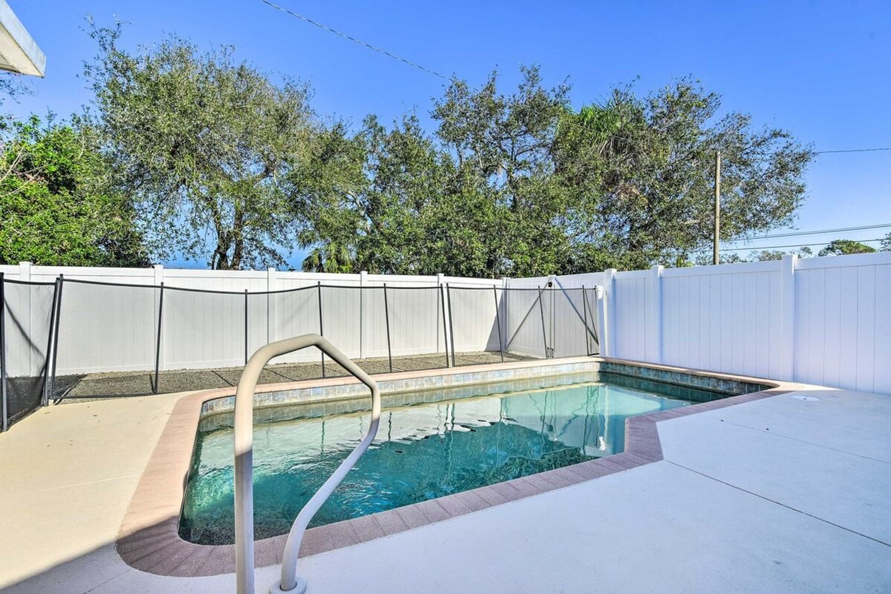 896 S Venice Blvd #1385782P - Photo 5 of 24