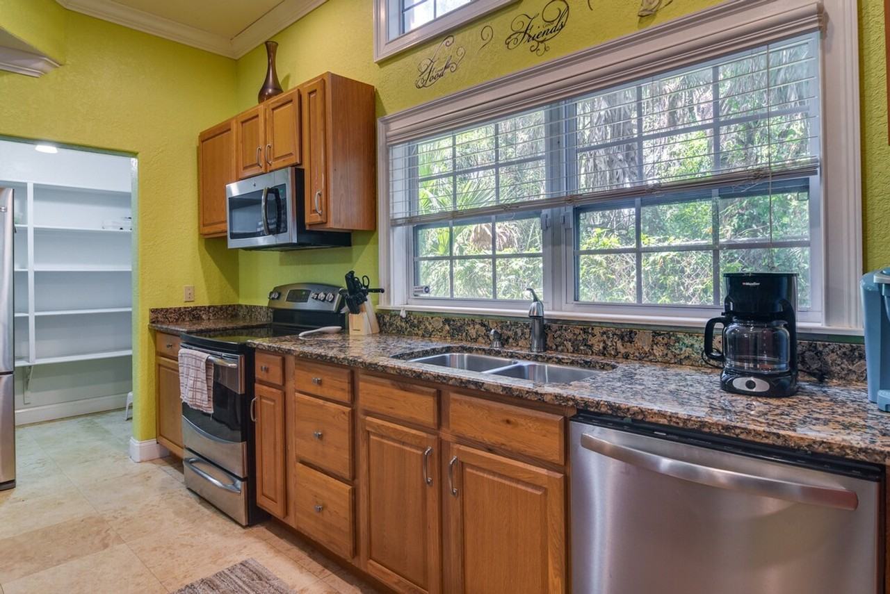 2960 58th Ave S #1385707P - Photo 5 of 28