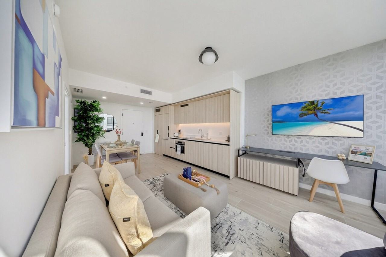 20 Northwest 2nd Street - Photo 3 of 48