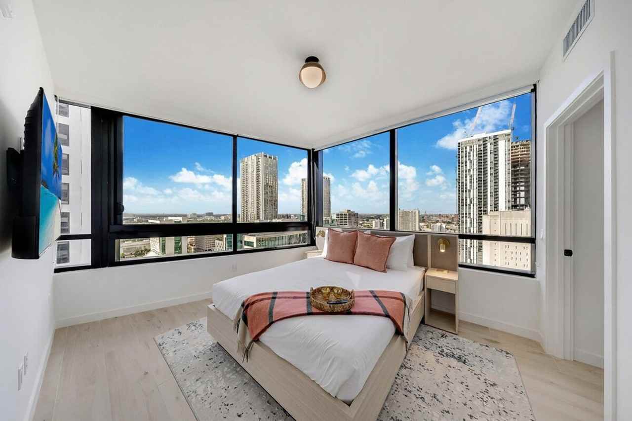 20 Northwest 2nd Street - Photo 5 of 48