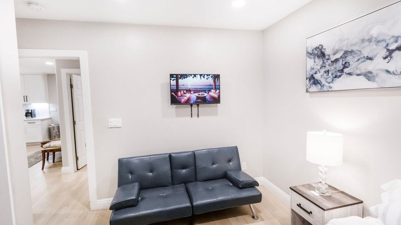 1059 Gillespie Dr #1471794P - Photo 6 of 33