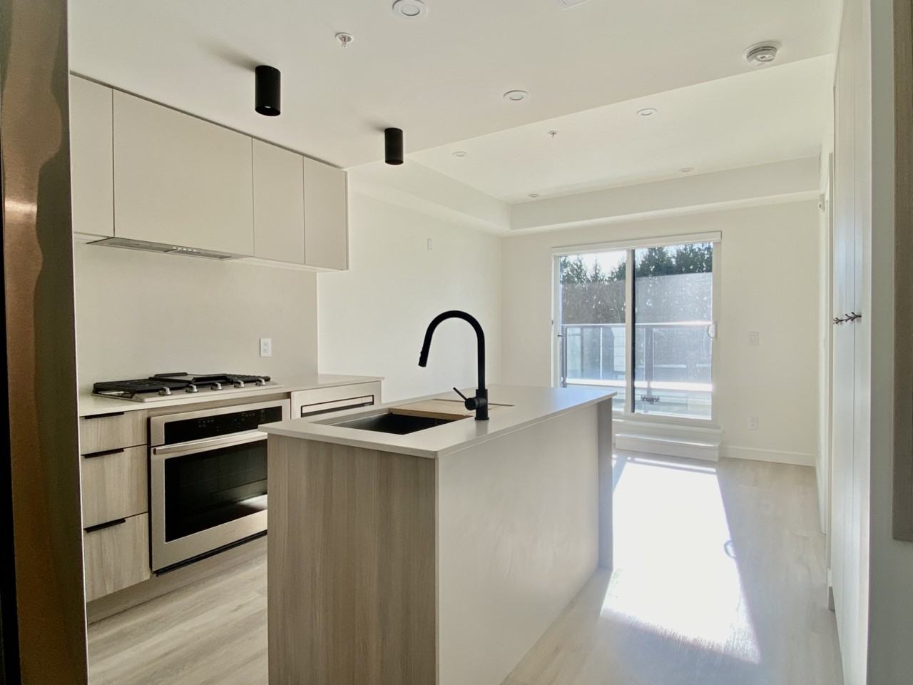 623 Kemsley Ave - Photo 3 of 19