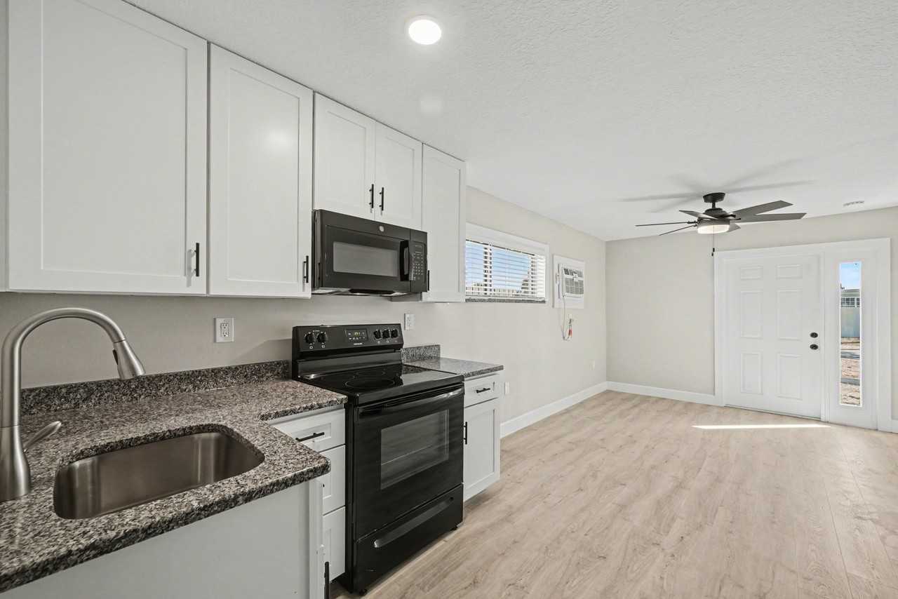 2700 Jimmy Buffett Memorial Highway #12 - Photo 3 of 16