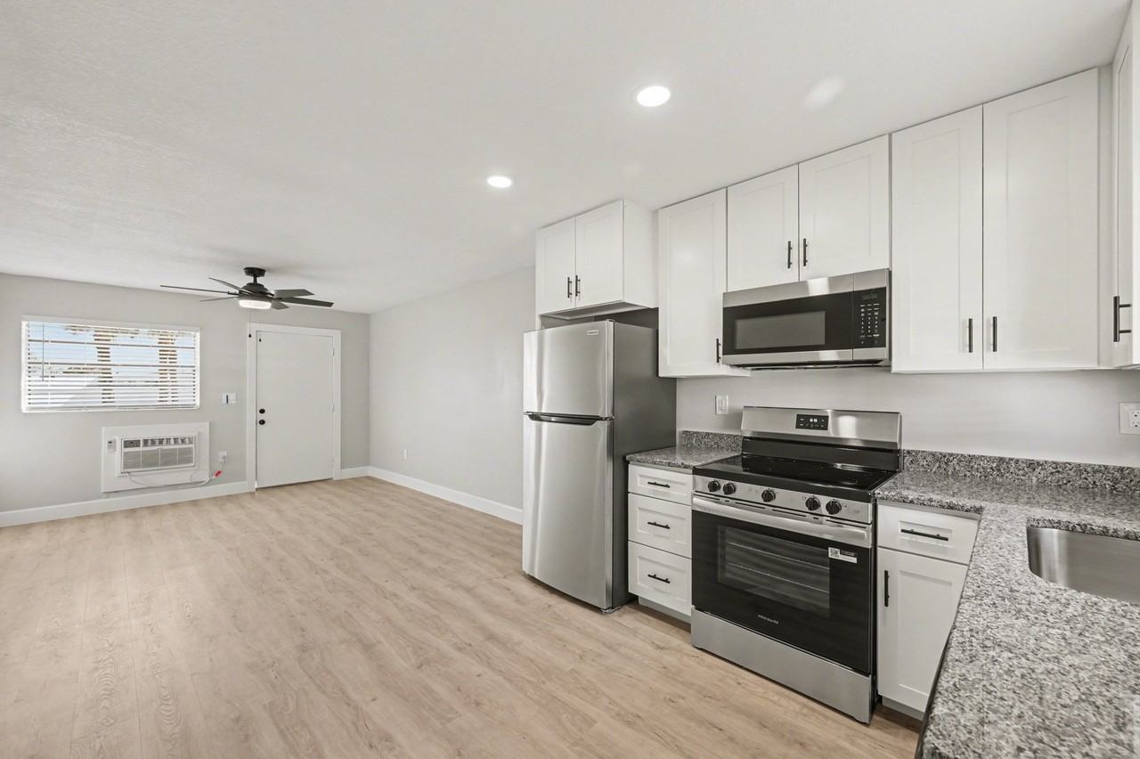 2700 Jimmy Buffett Memorial Highway #12 - Photo 4 of 16