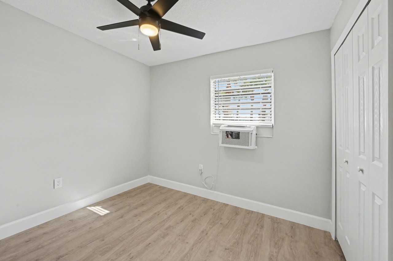 2700 Jimmy Buffett Memorial Highway #12 - Photo 5 of 16