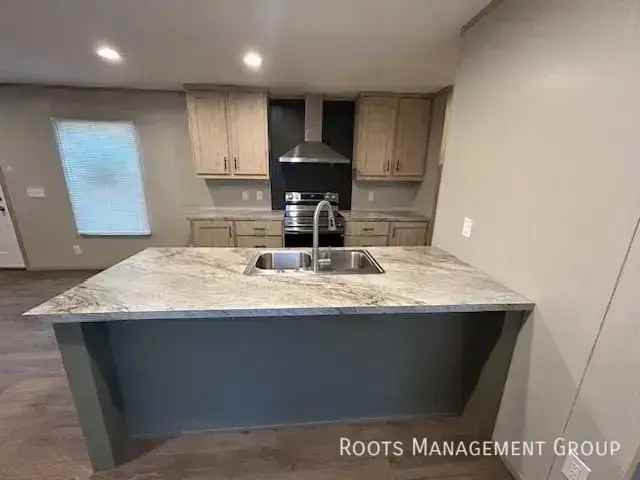 104 Hyacinth Ln #104H - Photo 2 of 15