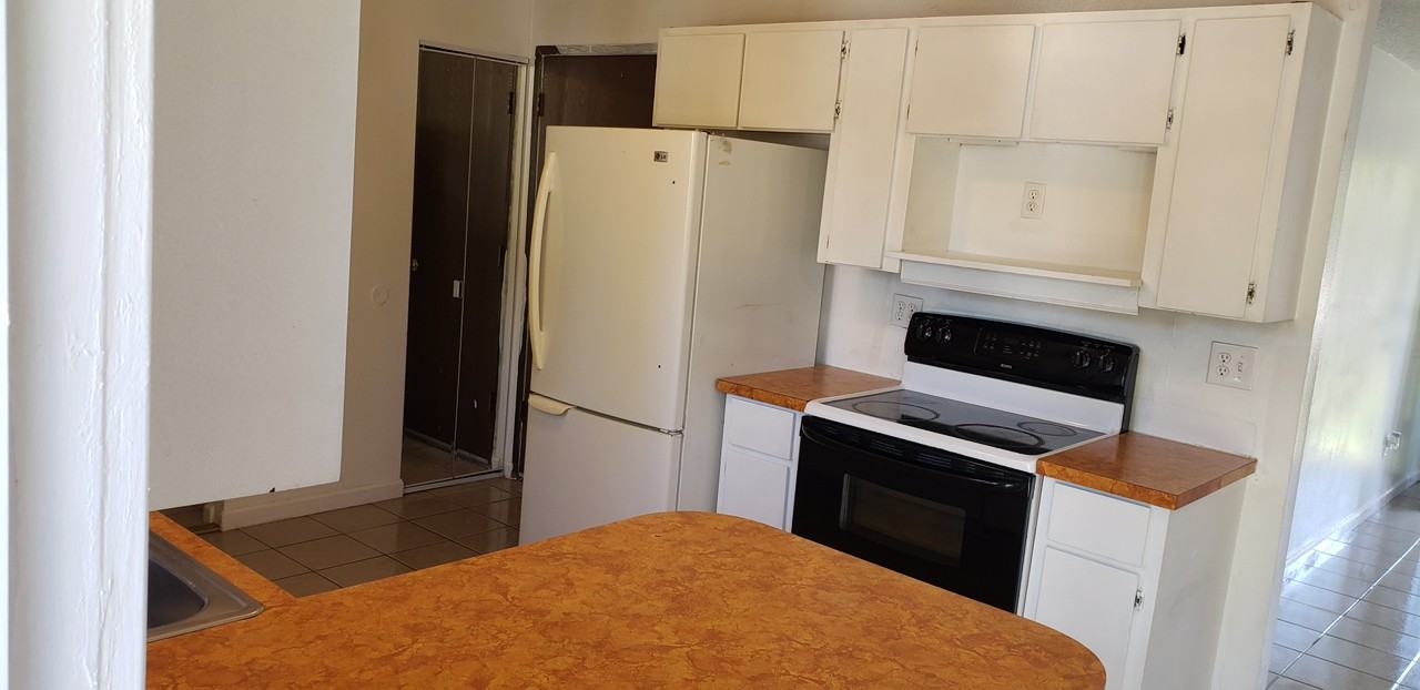 525 W Twilight Ct - Photo 5 of 10