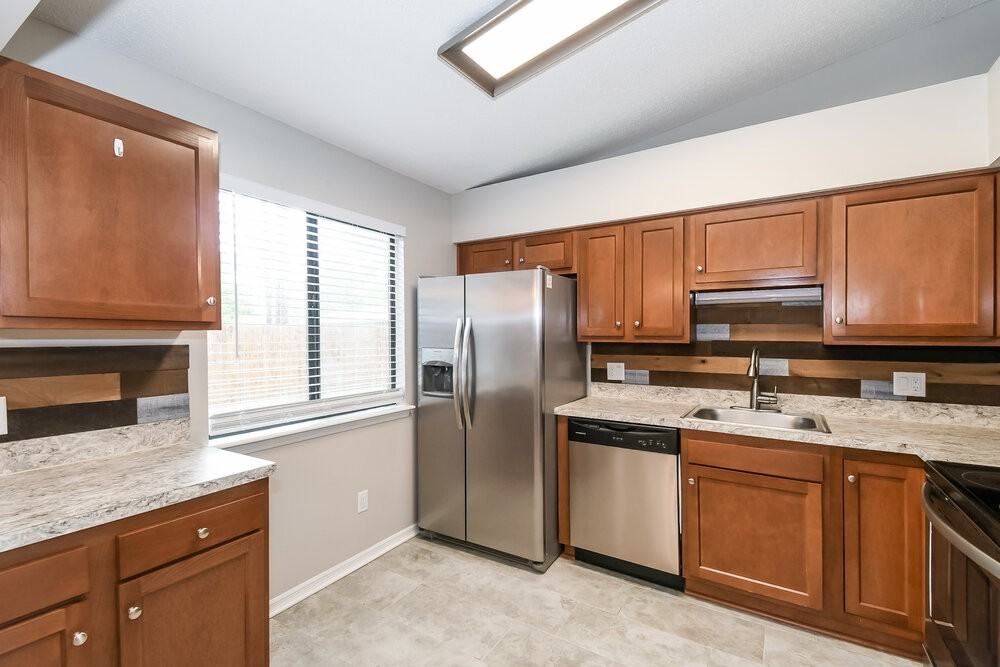 3164 Sanderling Ct - Photo 6 of 16