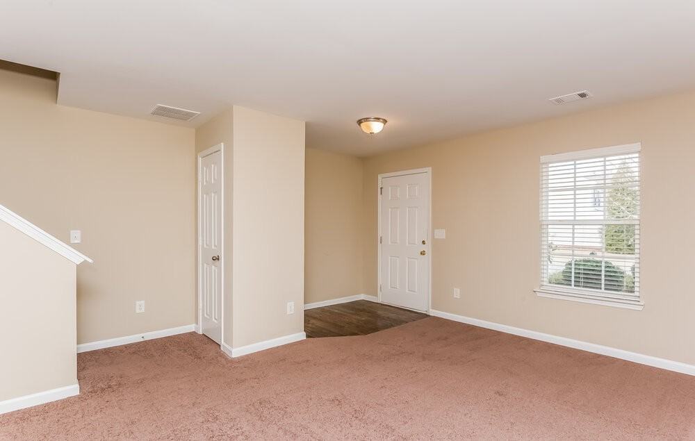 2890 Centerglen Ln - Photo 4 of 20