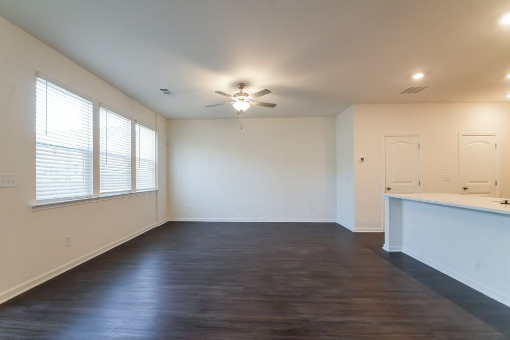 410 Ruths Blvd - Photo 6 of 17