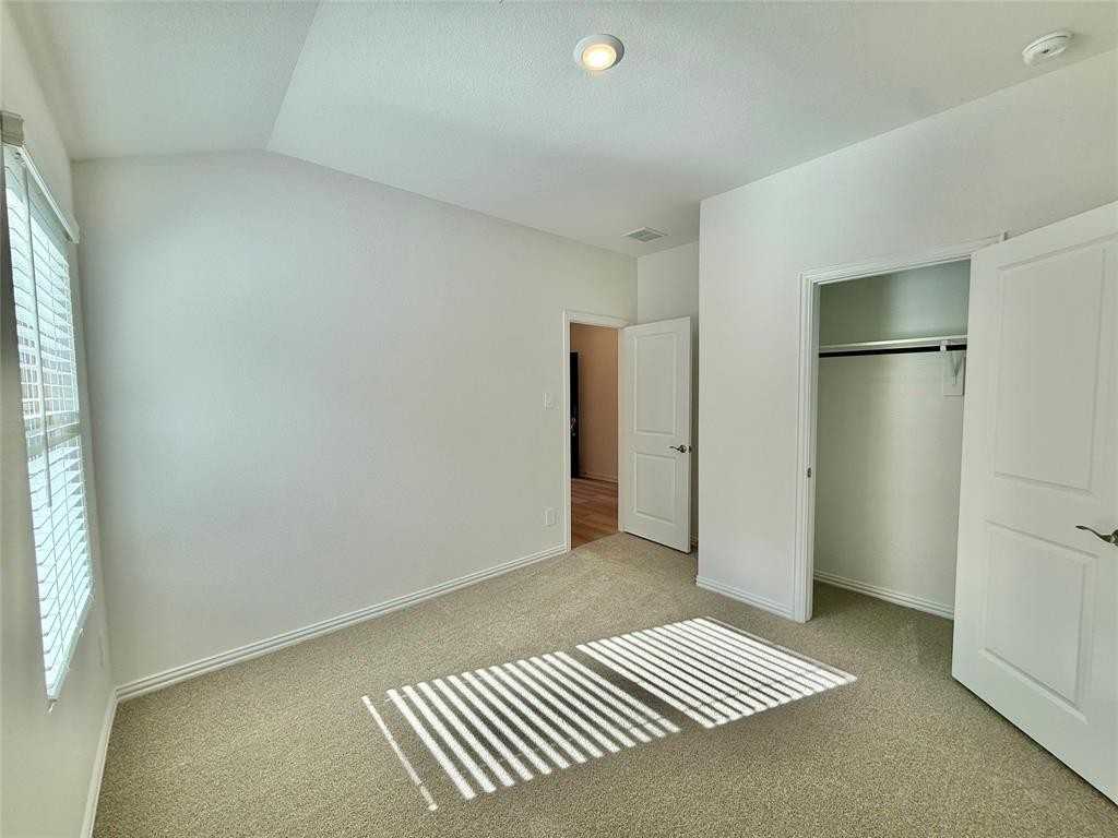 409 Loch Dr #409 - Photo 2 of 36