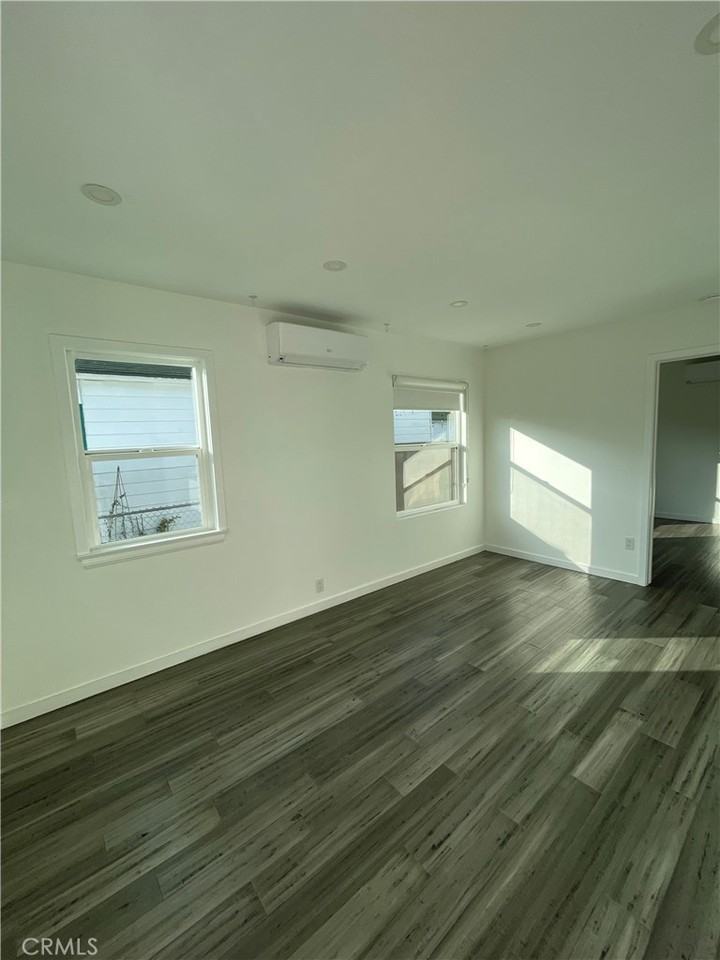 357 E Plenty St #357 - Photo 5 of 17