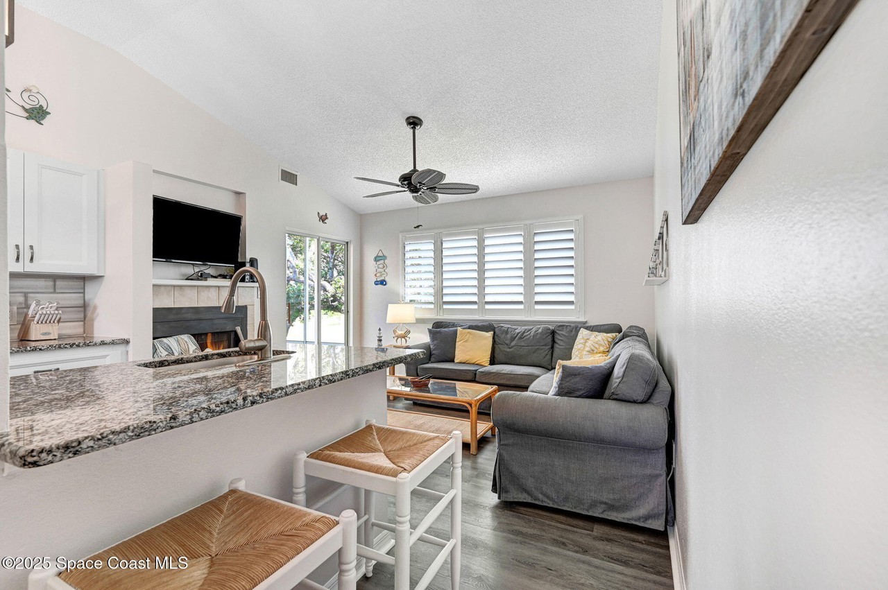 718 Beach Park Ln #718V286 - Photo 2 of 34