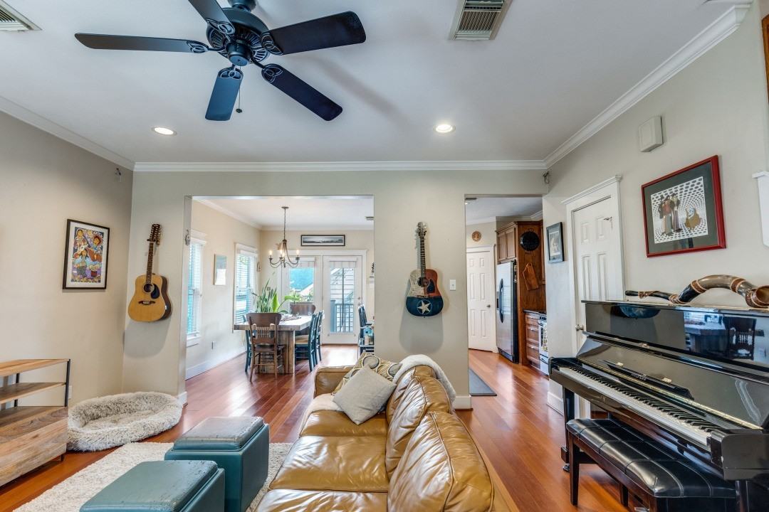 1017 W 15th 1/2 St #1017 - Photo 2 of 12