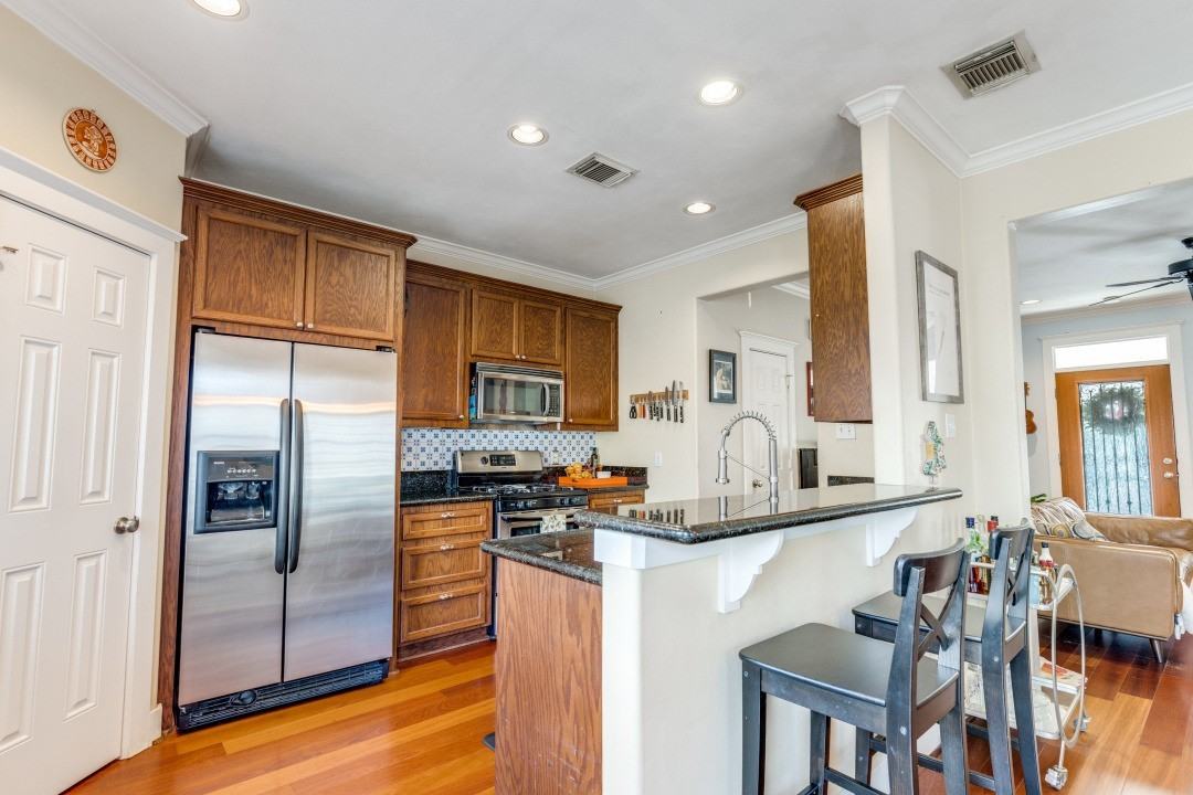 1017 W 15th 1/2 St #1017 - Photo 4 of 12