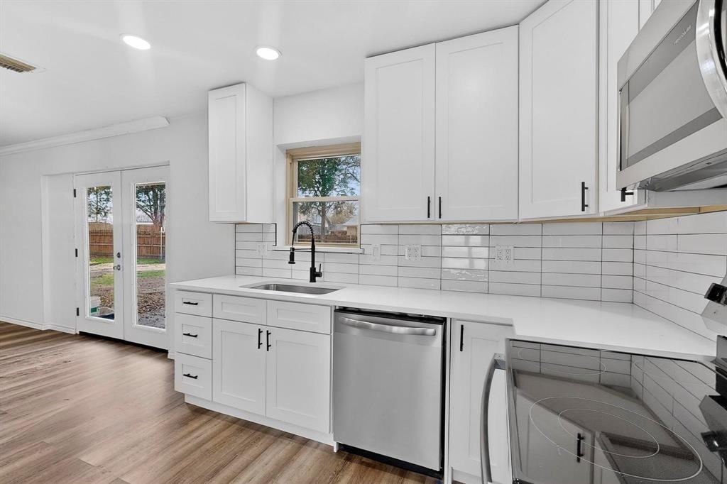 5516 Laredo Ln #5516 - Photo 2 of 32