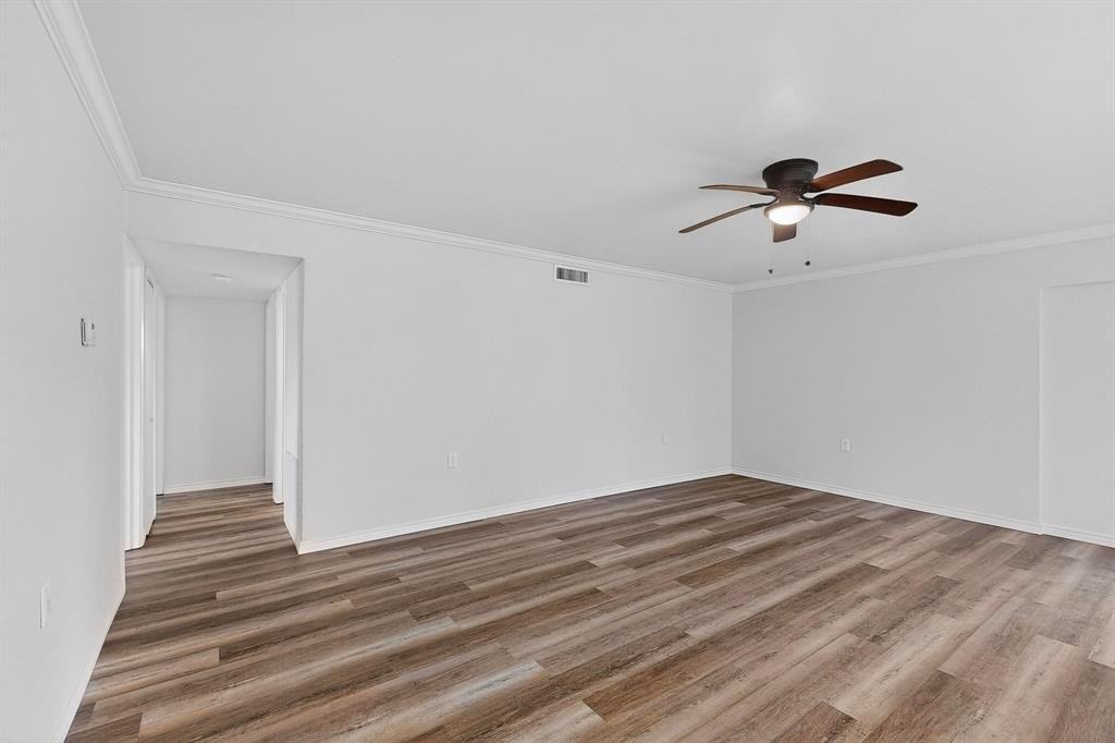 5516 Laredo Ln #5516 - Photo 3 of 32