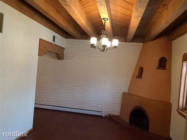 403 15th St NW - Photo 2 of 5