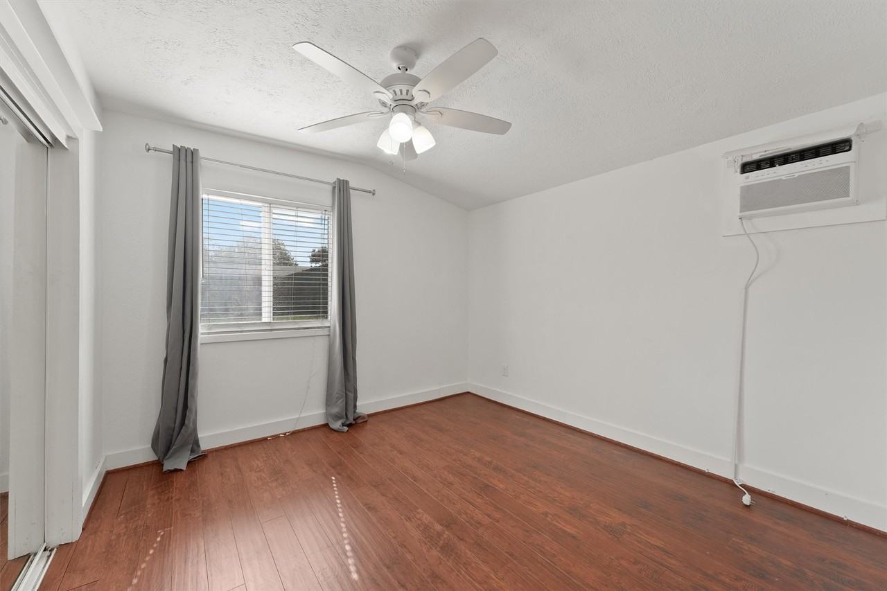 4414 Gardendale Dr #4414 - Photo 2 of 19