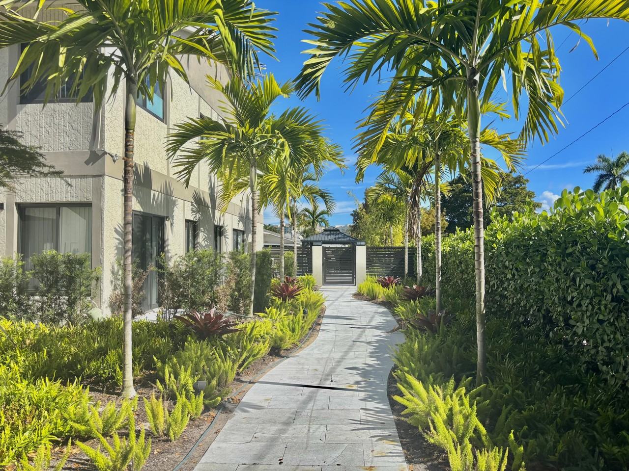 660 Coventry St #660 - Photo 6 of 24