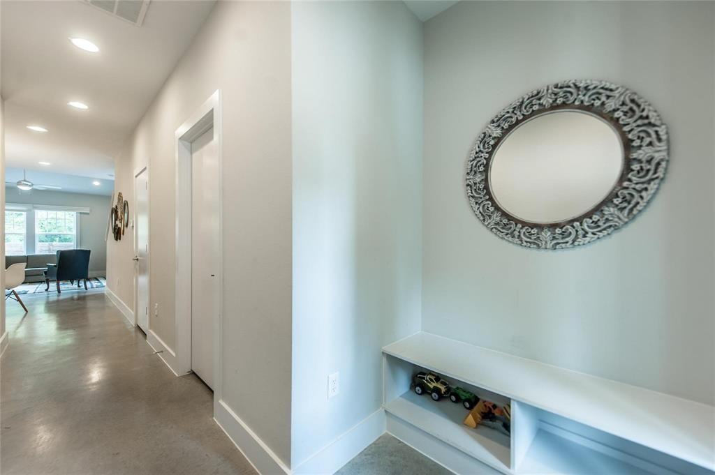 971 Bassett Pl #971 - Photo 4 of 22