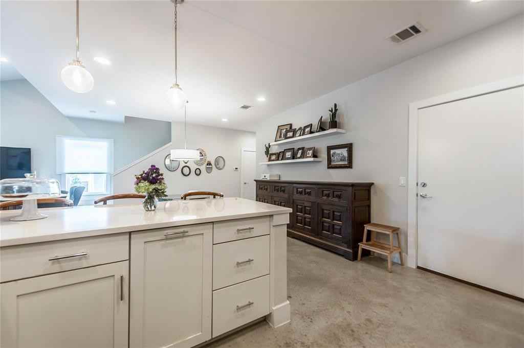 971 Bassett Pl #971 - Photo 6 of 22