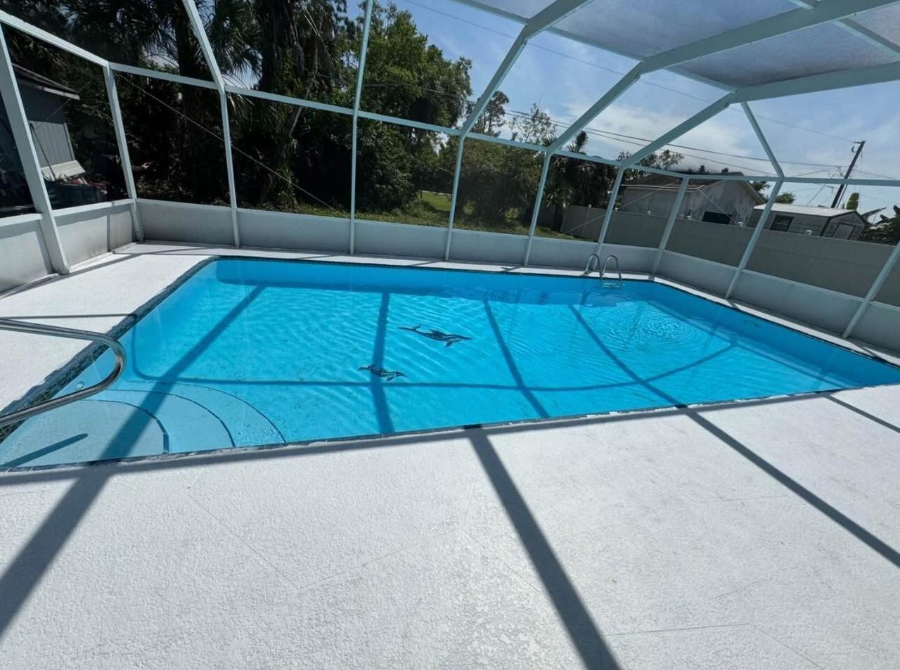 2346 Lakeshore Cir #2346